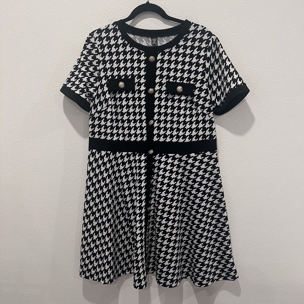Black & White Houndstooth Short Sleeve Dress